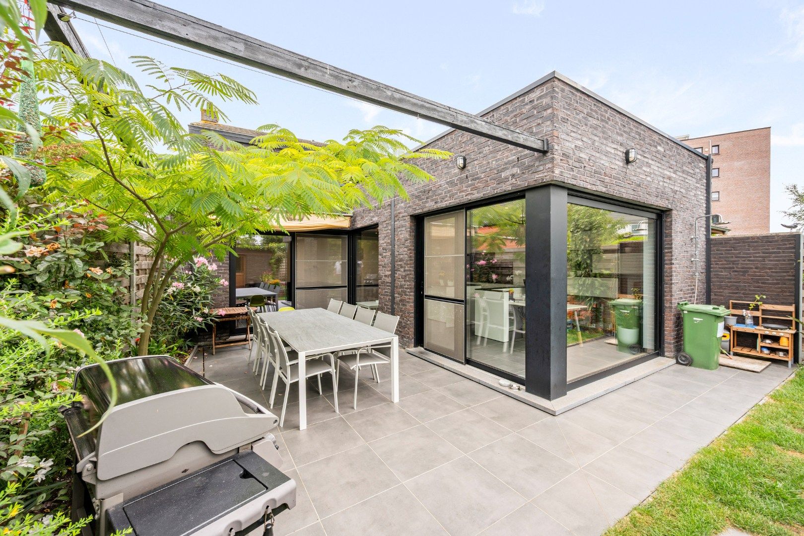Instapklare, energiezuinige woning (2017) met zuidgerichte tuin en garage – centrum Ieper foto 12