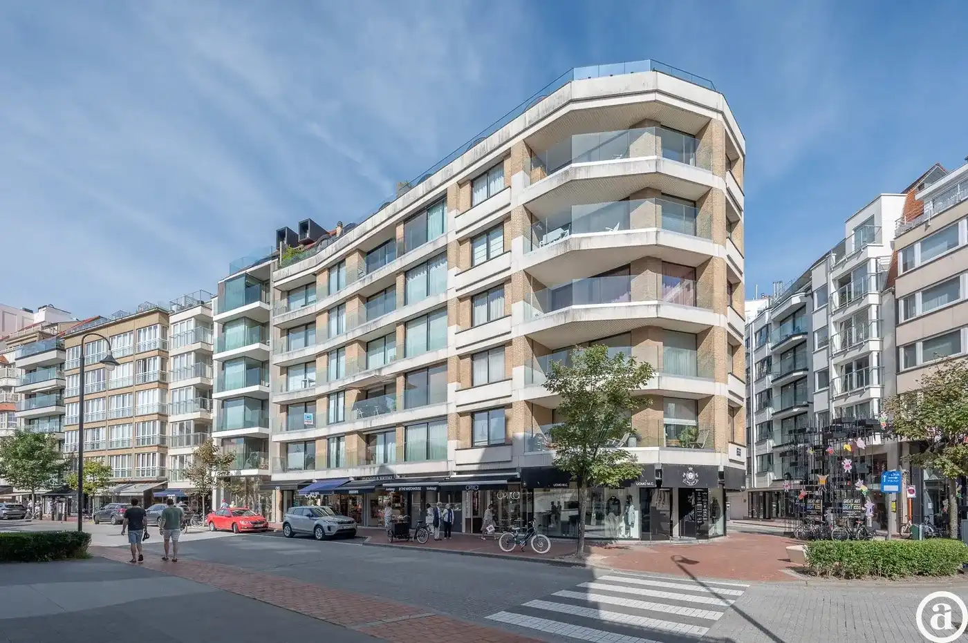 Mooi appartement op de Kustlaan met zuidgericht terras.       foto {{pictureIndex}}