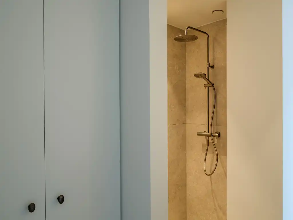 Exclusief gerenoveerd appartement met frontaal zicht op het Citadelpark foto 12