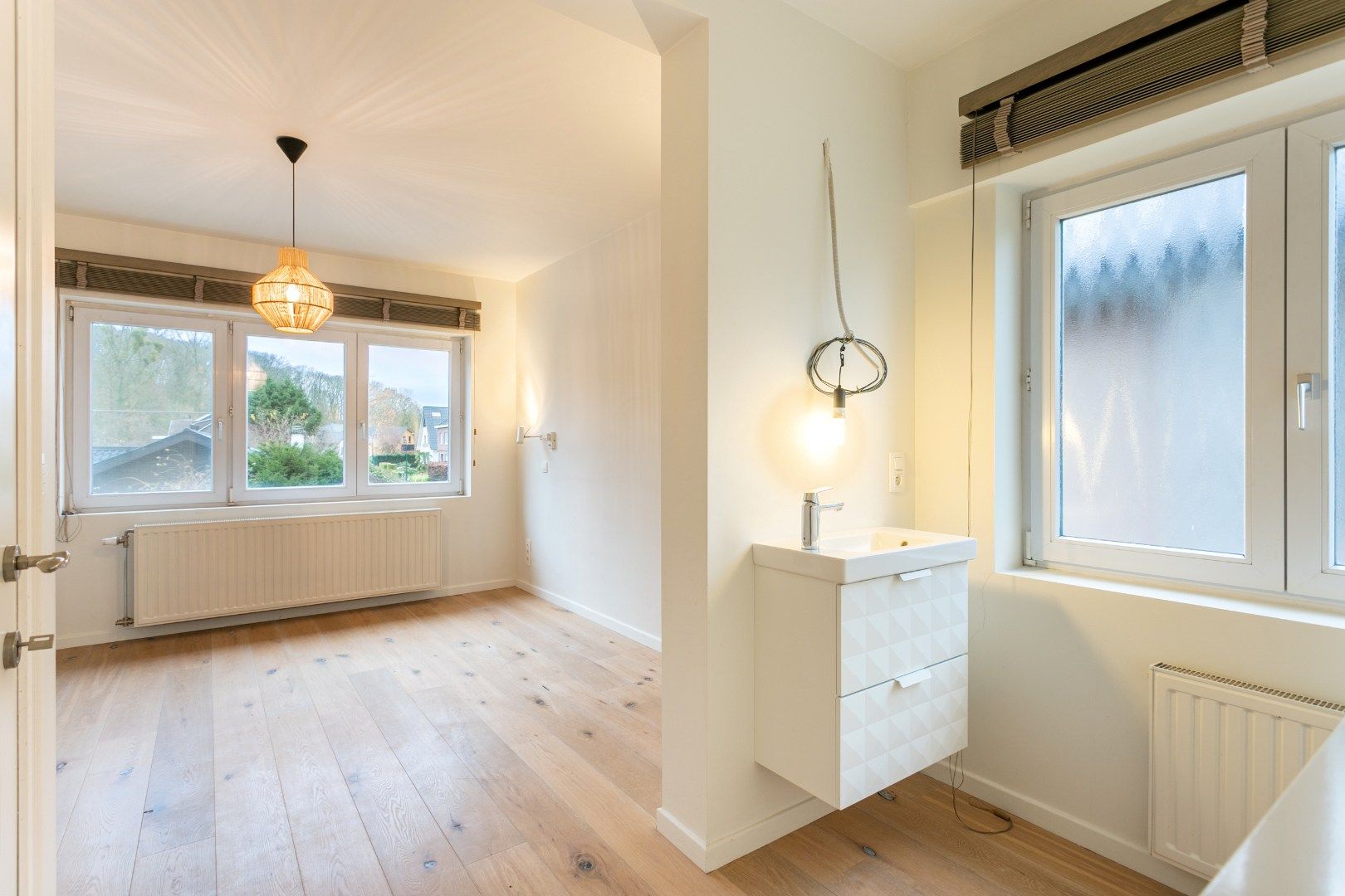 Instapklare woning met 4 slpk op perceel van 5a 45ca foto 22