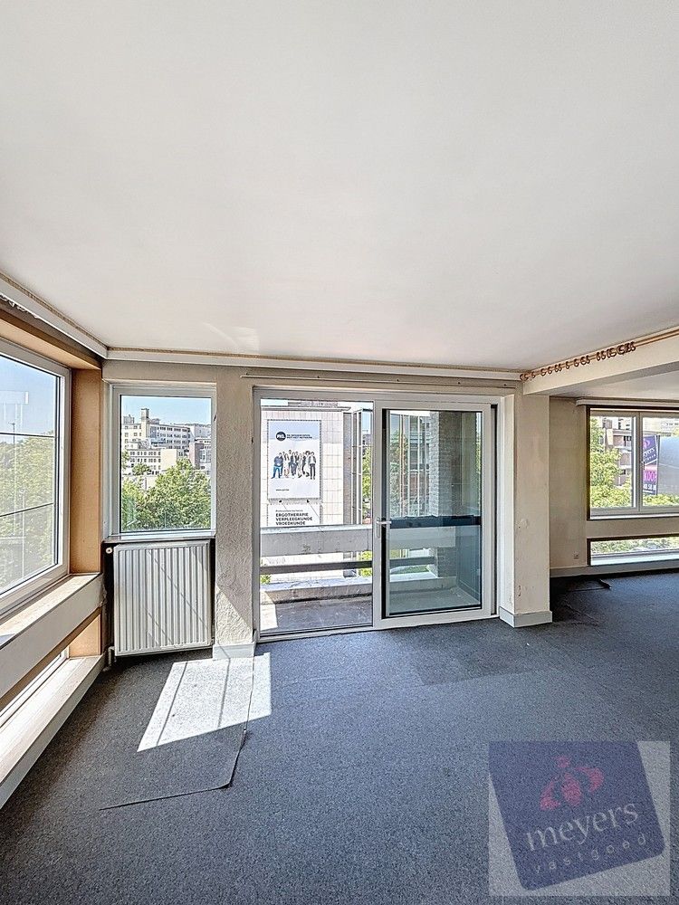 Exclusief appartement van 163 m² met 4 slaapkamers in hartje Hasselt foto 9