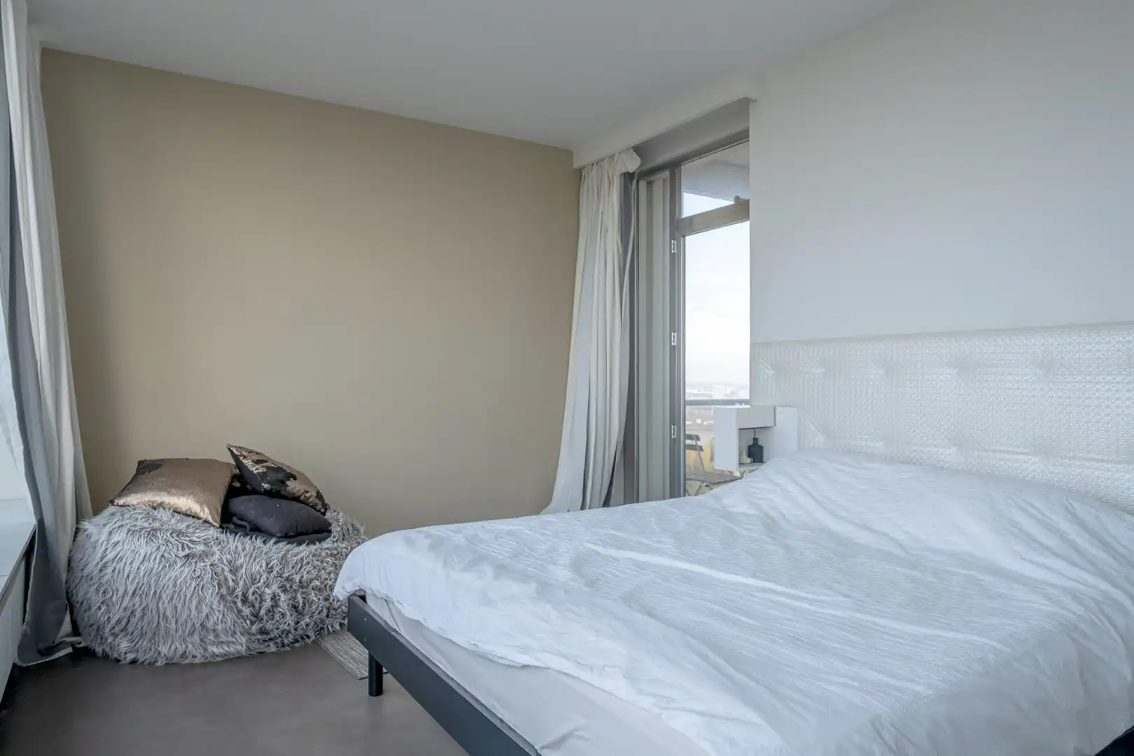 Gemeubeld appartement met prachtig uitzicht foto 14
