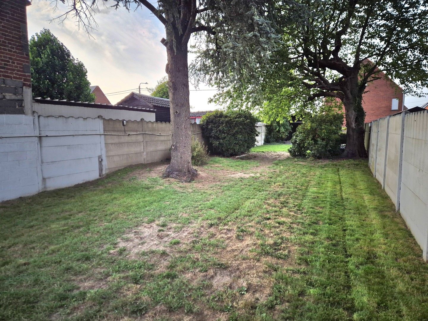 Instapklare woning met 4 slaapkamers en tuin te Oostrozebeke! foto 25