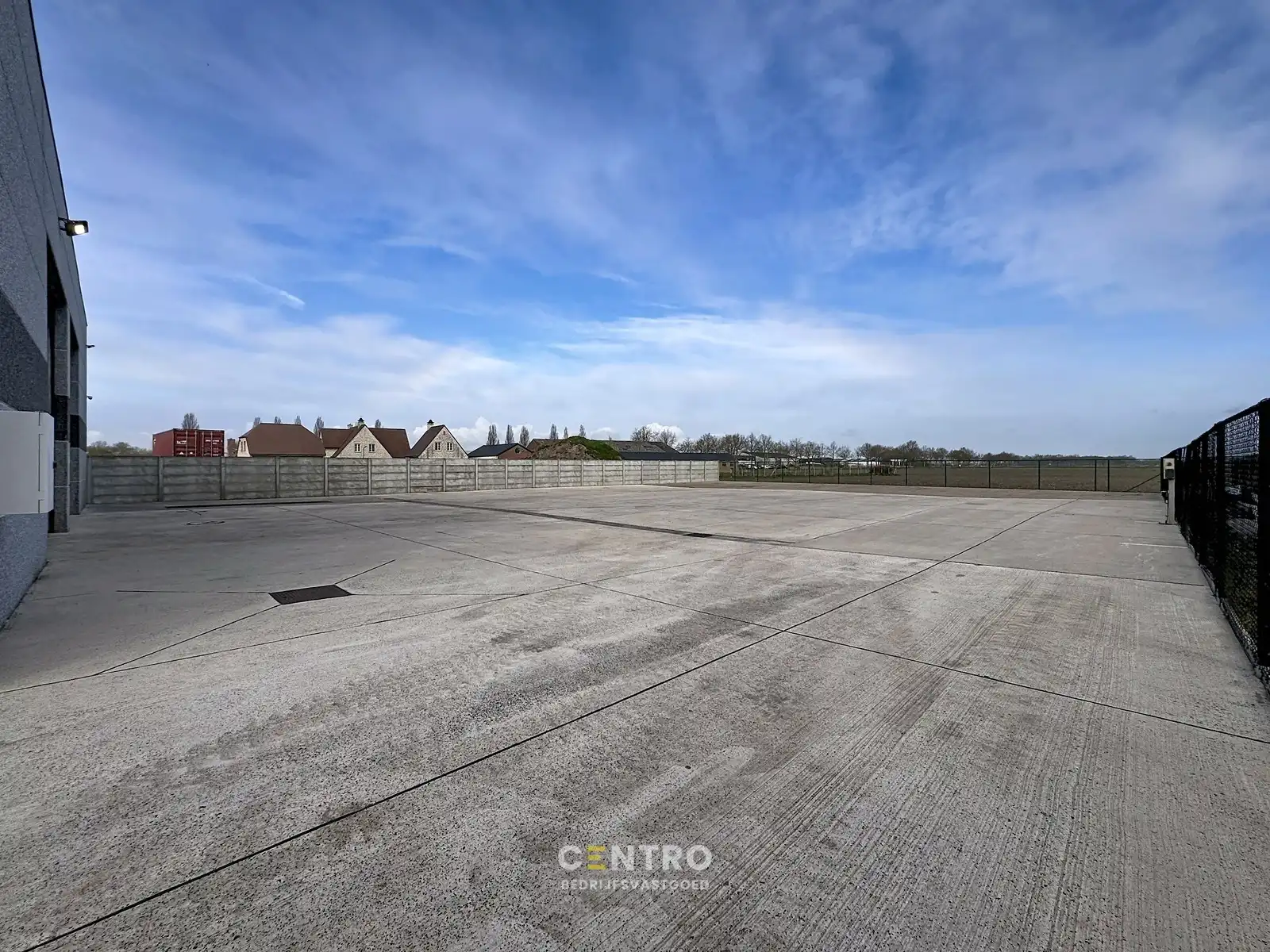 Recent bedrijfsbouw (°2021) op 1.930m2 verhard terrein te Eede! foto 16