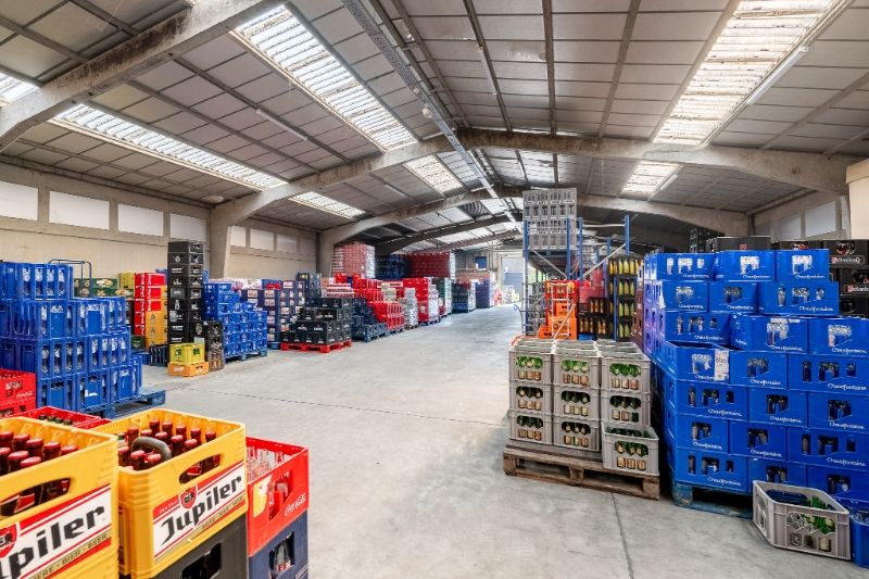 Uniek commercieel vastgoed met villa - magazijn - winkelruimte - parking! foto 5