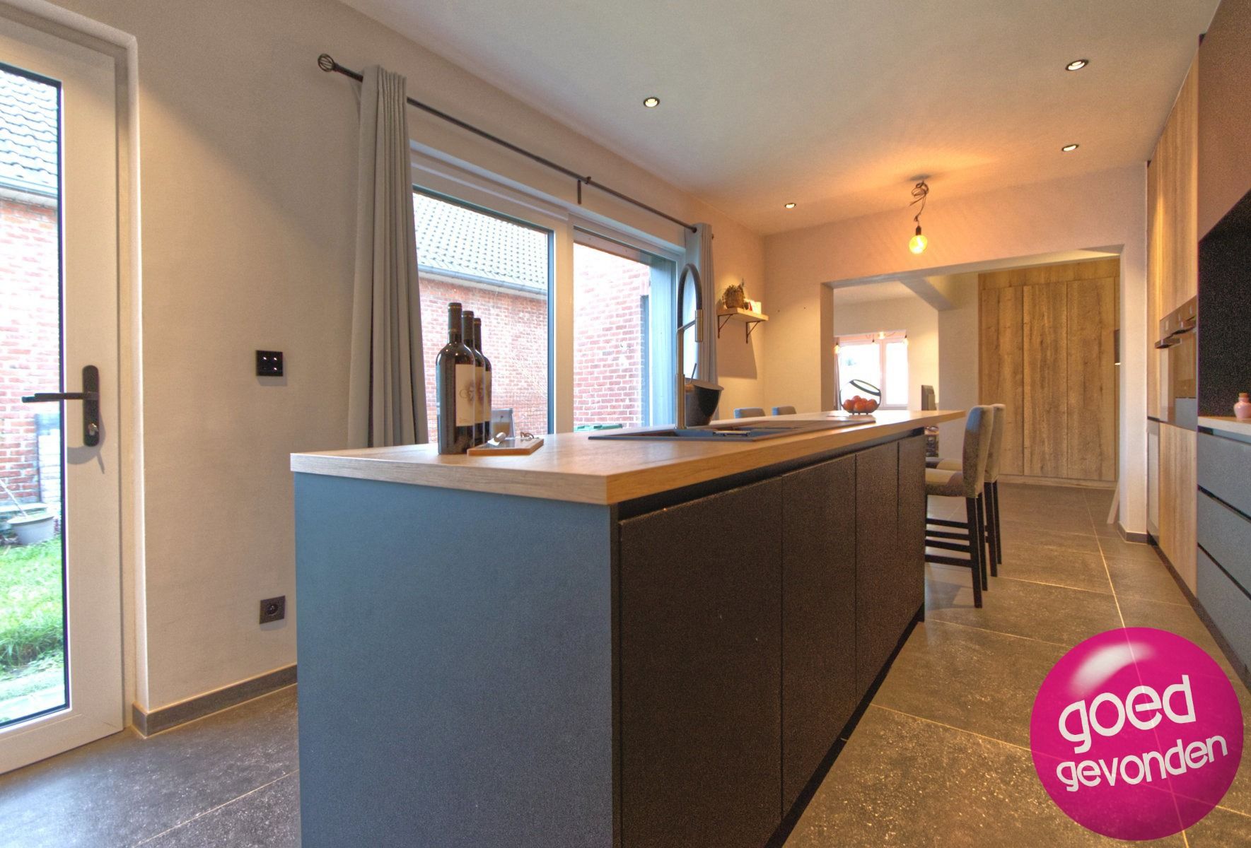 HOB - GERENOVEERD - 3 SLK - 2 BDK - TUIN - TERRAS - PARKING foto 11