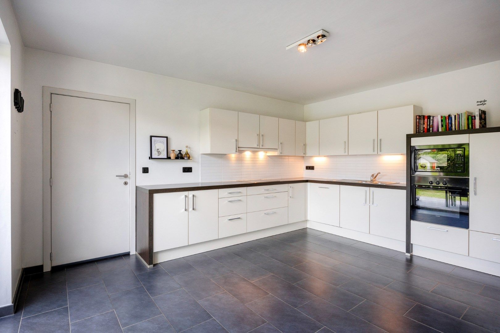 Instapklaar glvl appartement met 3 slpks en ruime tuin, centraal gelegen in Leopoldsburg !  foto 7