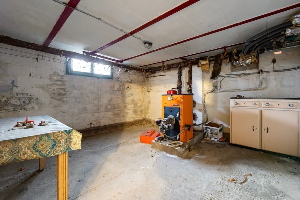 TE RENOVEREN GEZINSWONING MET VEEL POTENTIEEL IN HET LANDELIJKE MONTENAKEN foto 31