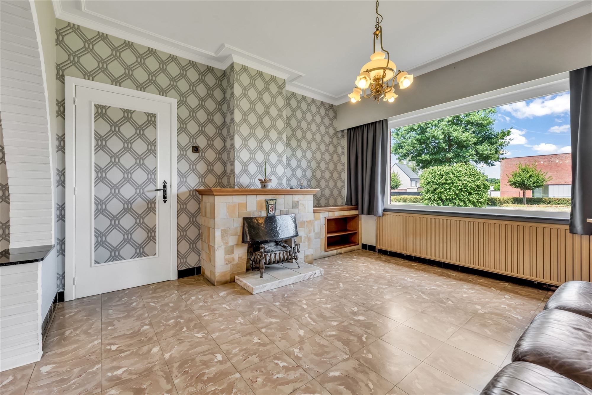 OP TE FRISSEN MAAR ZEER GOED ONDERHOUDEN WONING OP EEN RUIM PERCEEL NABIJ CENTRUM OOSTHAM foto 4