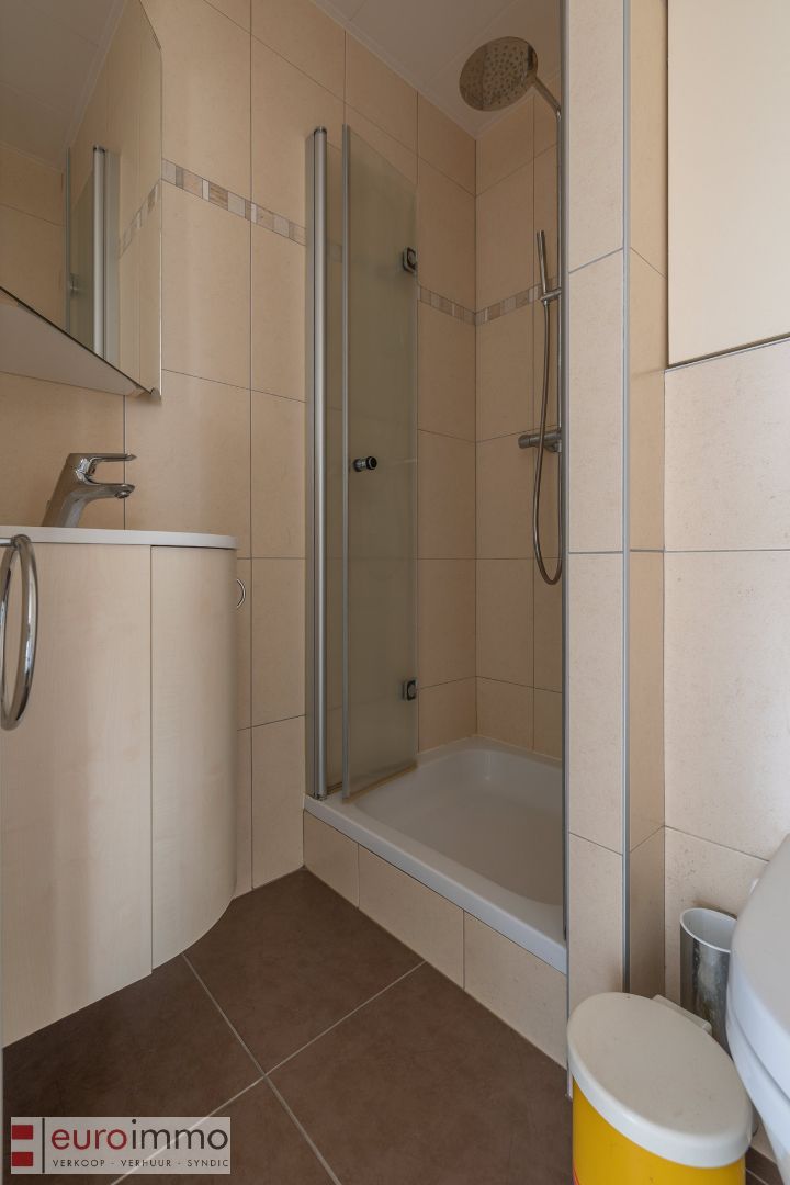 Super gerenoveerde studio! foto 8