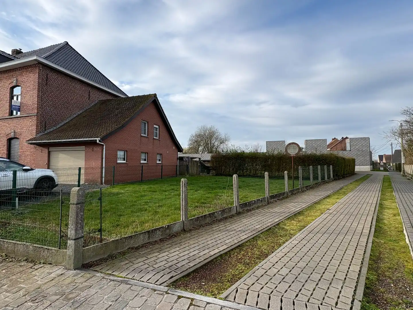 Halfopen herenhuis te koop in Kooigem op 1.382 m² grond foto 19