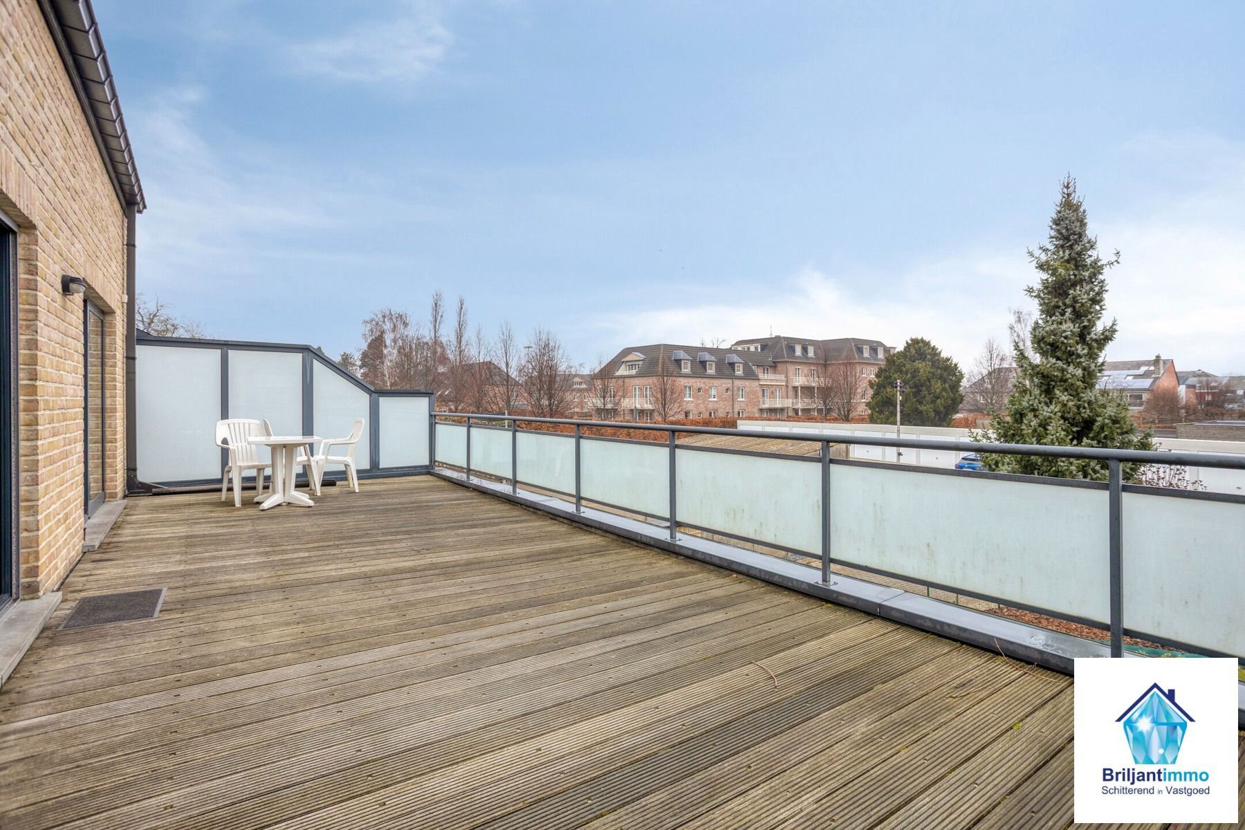 Licht, ruimte en rust in dit duplexapp met 2 slp en terras! foto 18