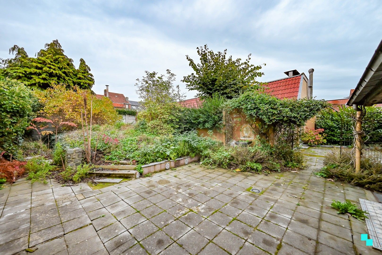 Opbrengsteigendom met winkelruimte én ruime garage in centrum Izegem foto 15