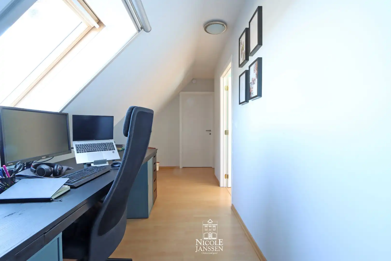 Verzorgd, instapklaar duplex-appartement met twee ruime slaapkamers en garagebox foto 10