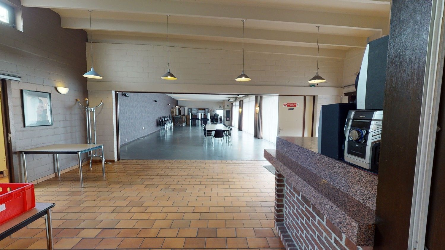 Ruime woonst/ handelszaak nabij centrum Zingem! foto 8