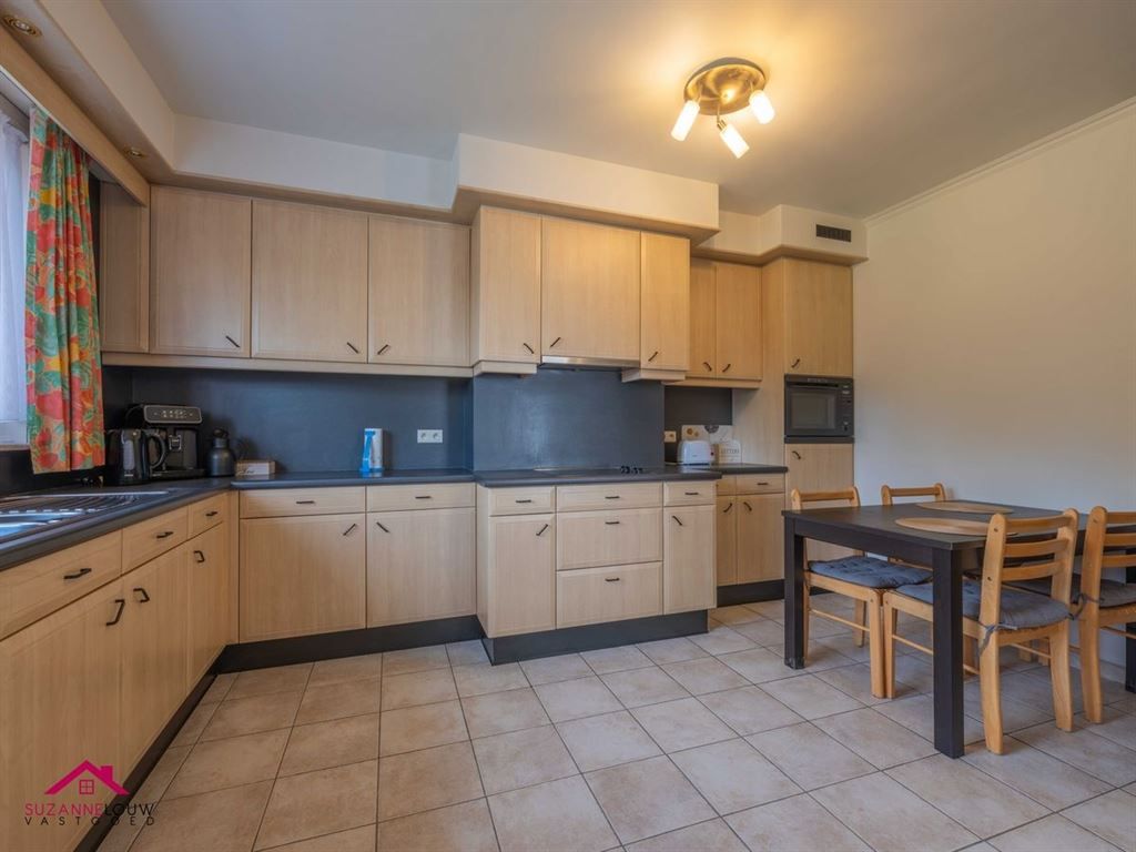 Zeer goed onderhouden splitlevel woning foto 19