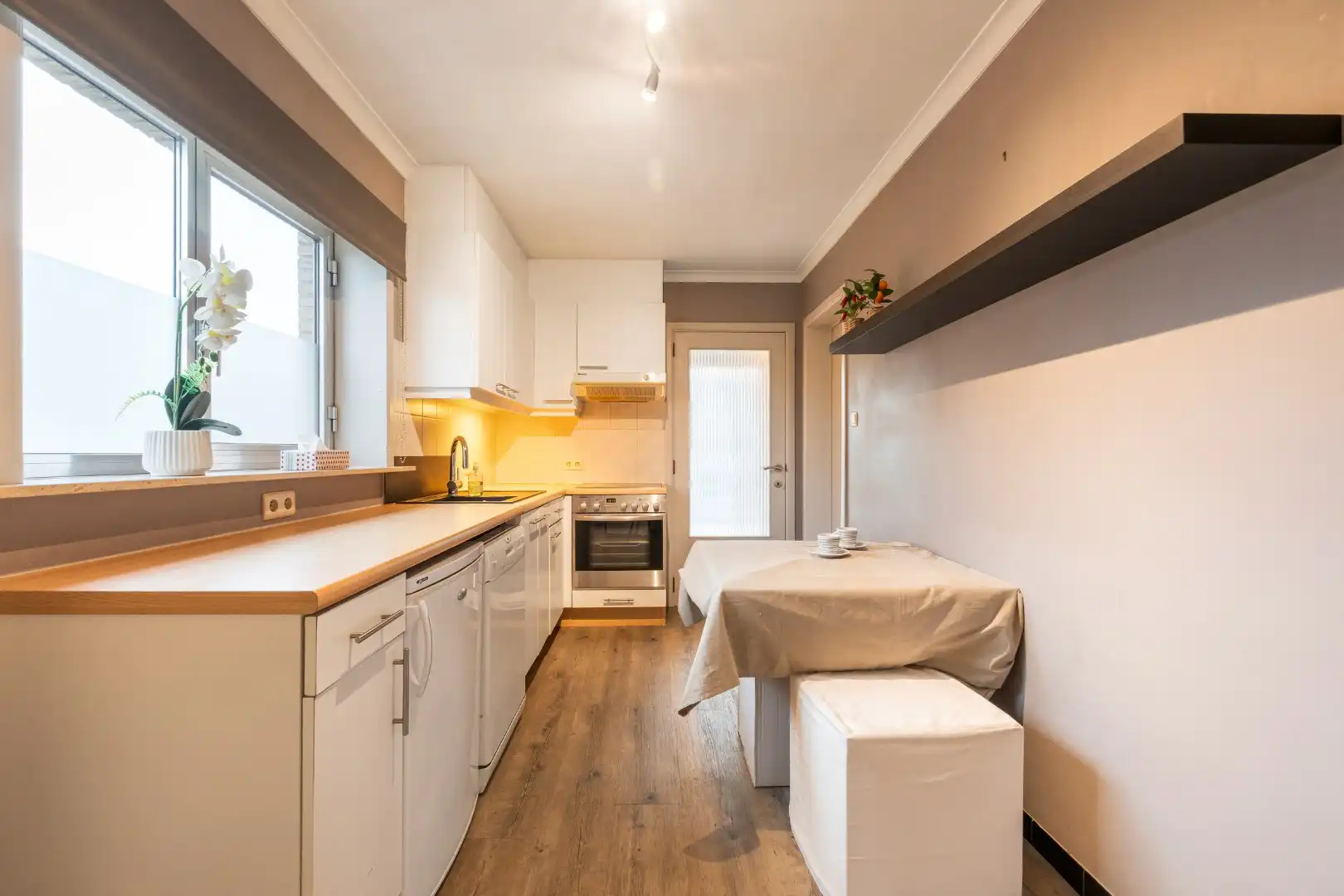 Lichtrijk tweekamerappartement in Bevegem ! foto 4