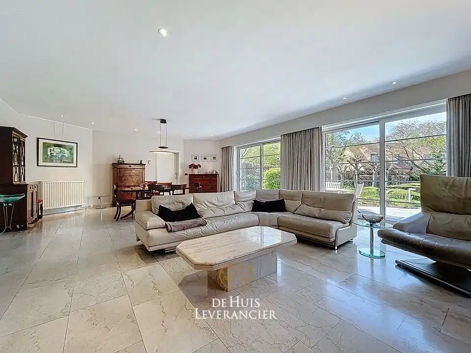 Exclusieve villa op uitzonderlijk perceel van 1 767 m², grenzend aan natuurgebied foto 26