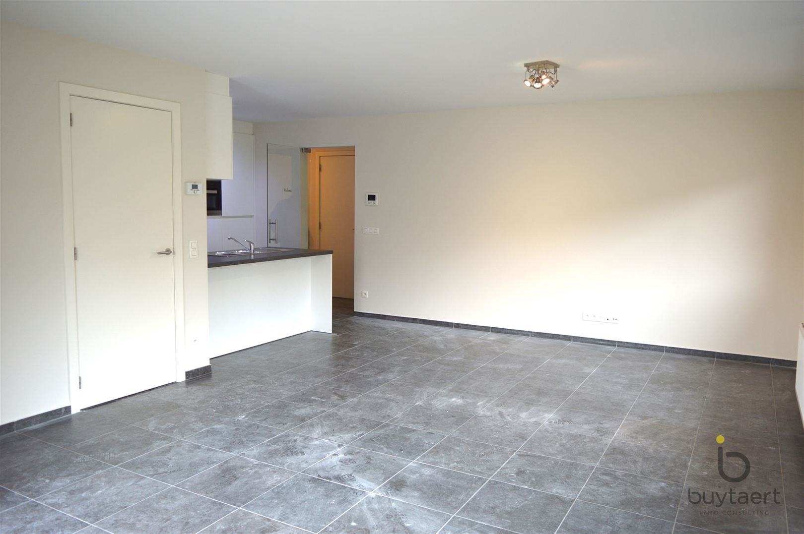 Gelijkvloers appartement met tuin te Zandhoven! foto 5
