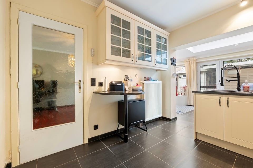 ENERGIEZUINIGE GEZINSWONING MET GARAGE VLAKBIJ HET CENTRUM VAN SINT-TRUIDEN foto 10