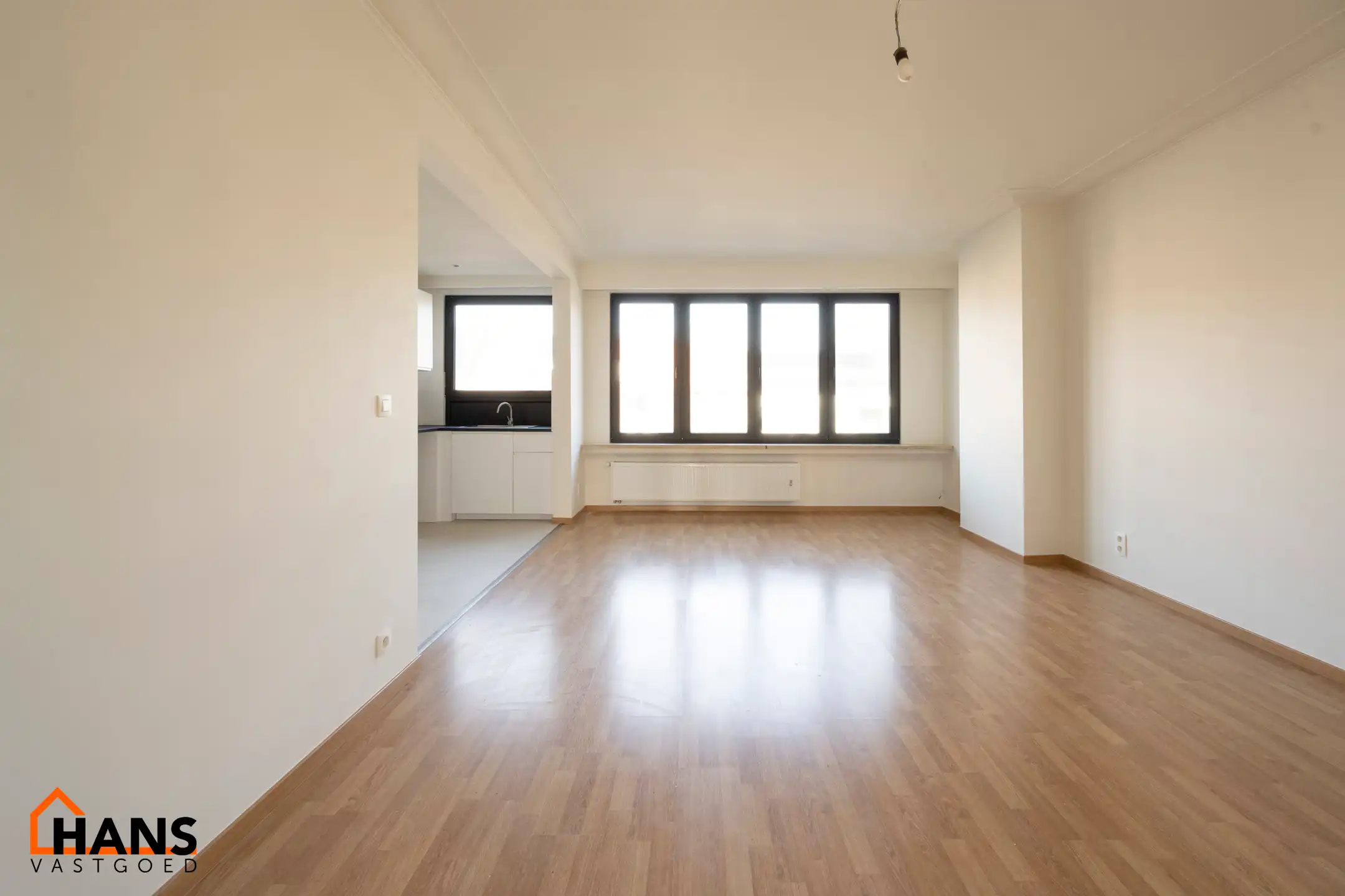 Gerenoveerd appartement met balkon. foto 2