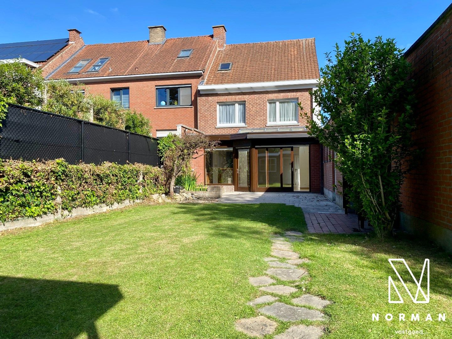 Halfopen woning te huur in het centrum van Kortrijk op een topligging! foto 5