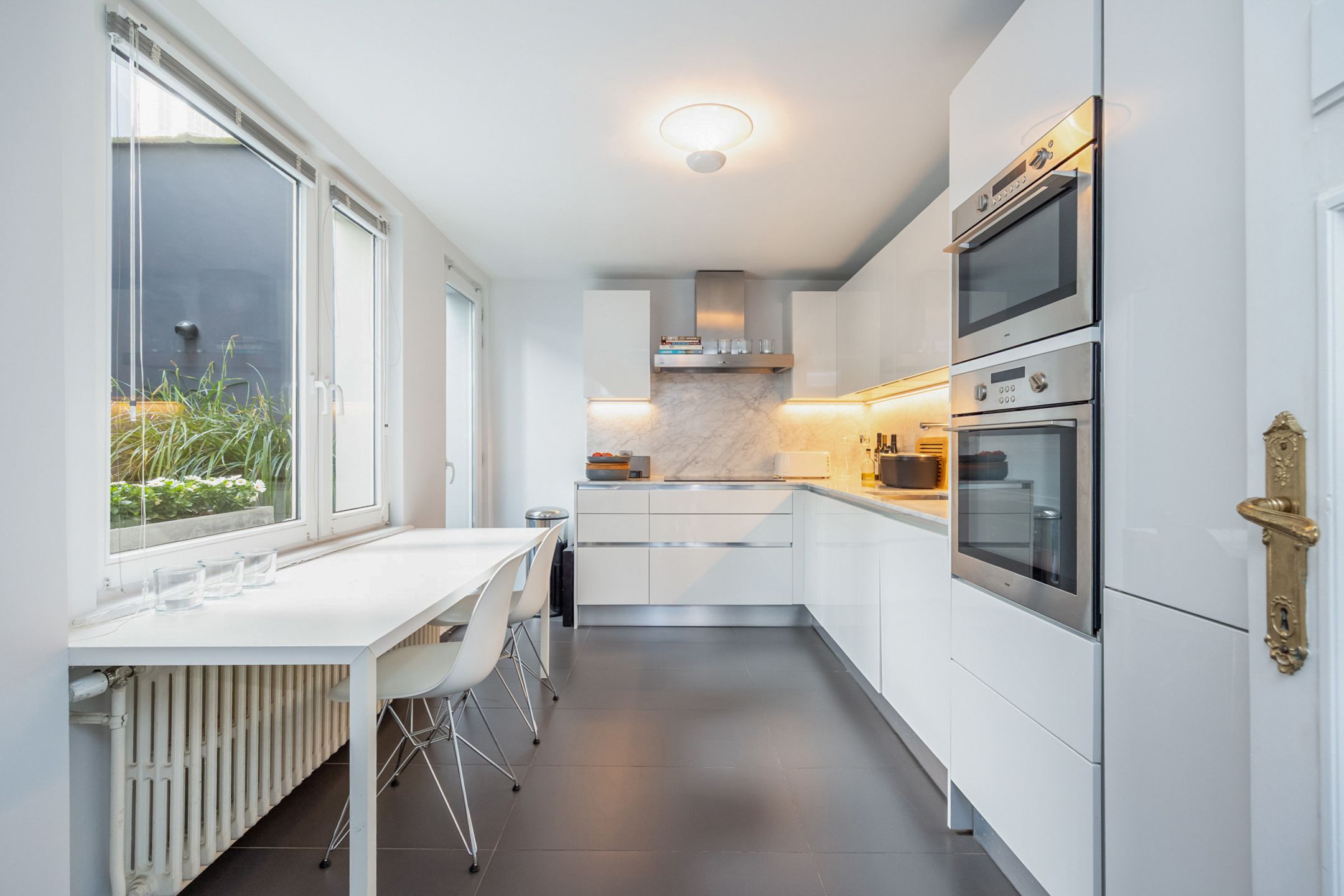 ANTWERPEN - Sfeervolle herenwoning foto 7