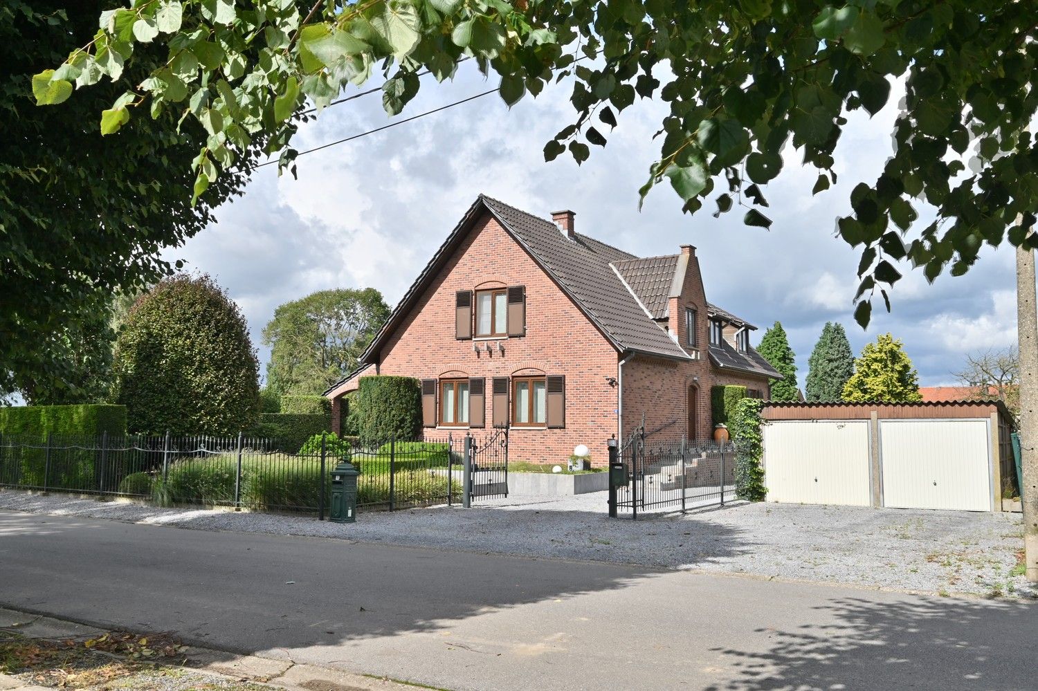 Charmante woning op unieke locatie, met huisweide (totale perceelsopp. 35a 13ca (3.513 m²), rustig en landelijk gelegen aan de rand van Lanaken-Veldwezelt foto 4