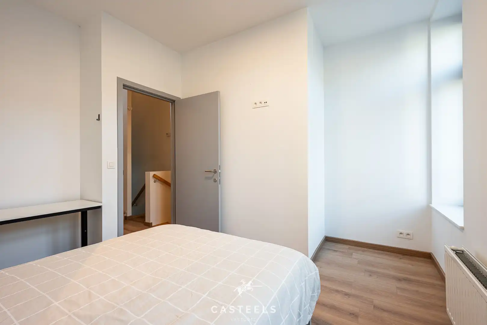 Recent gerenoveerde woning met 5 slpk, koer en terras te Gent foto 17