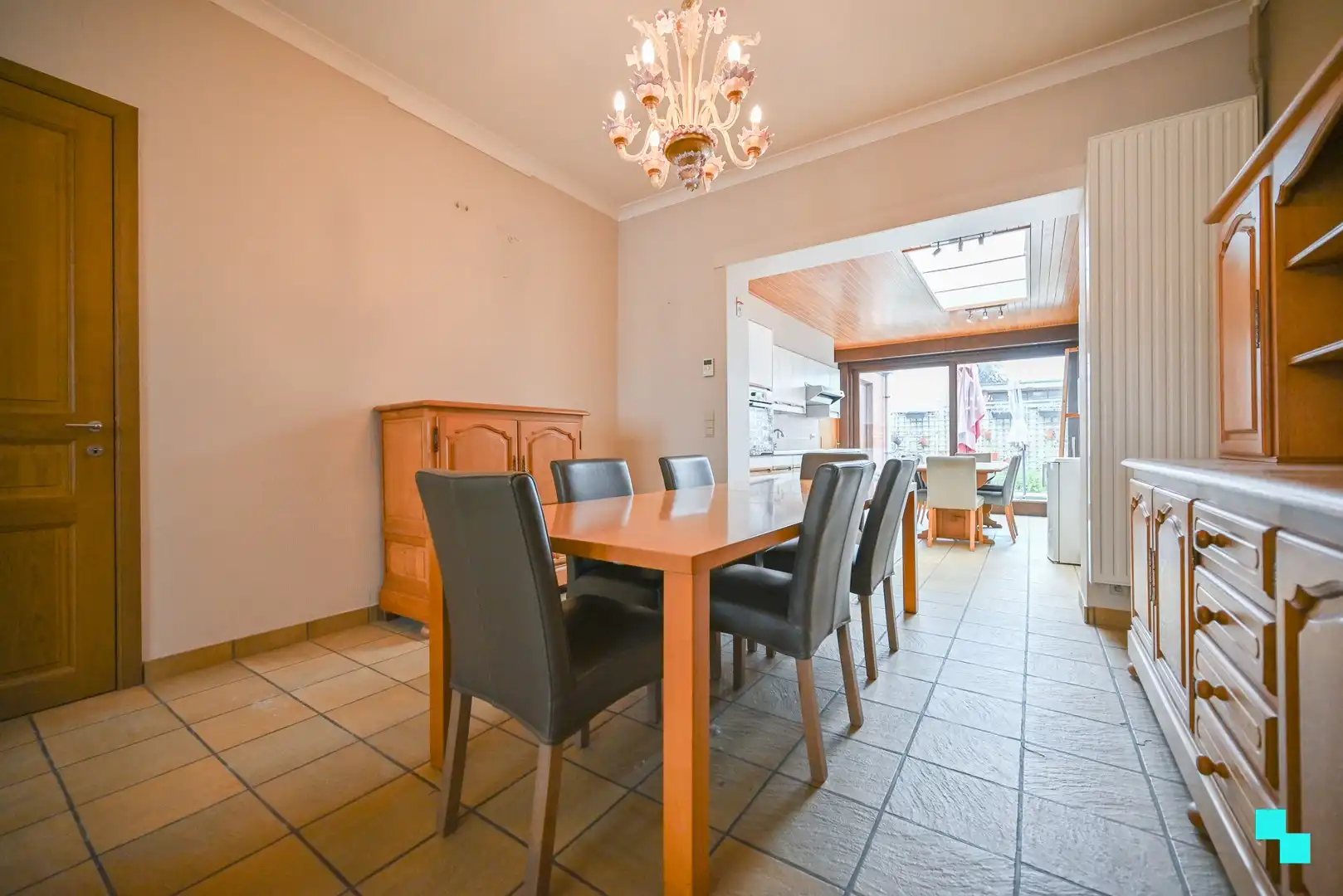 Charmante woning met een doorgedreven energetische renovatie te Izegem foto 11