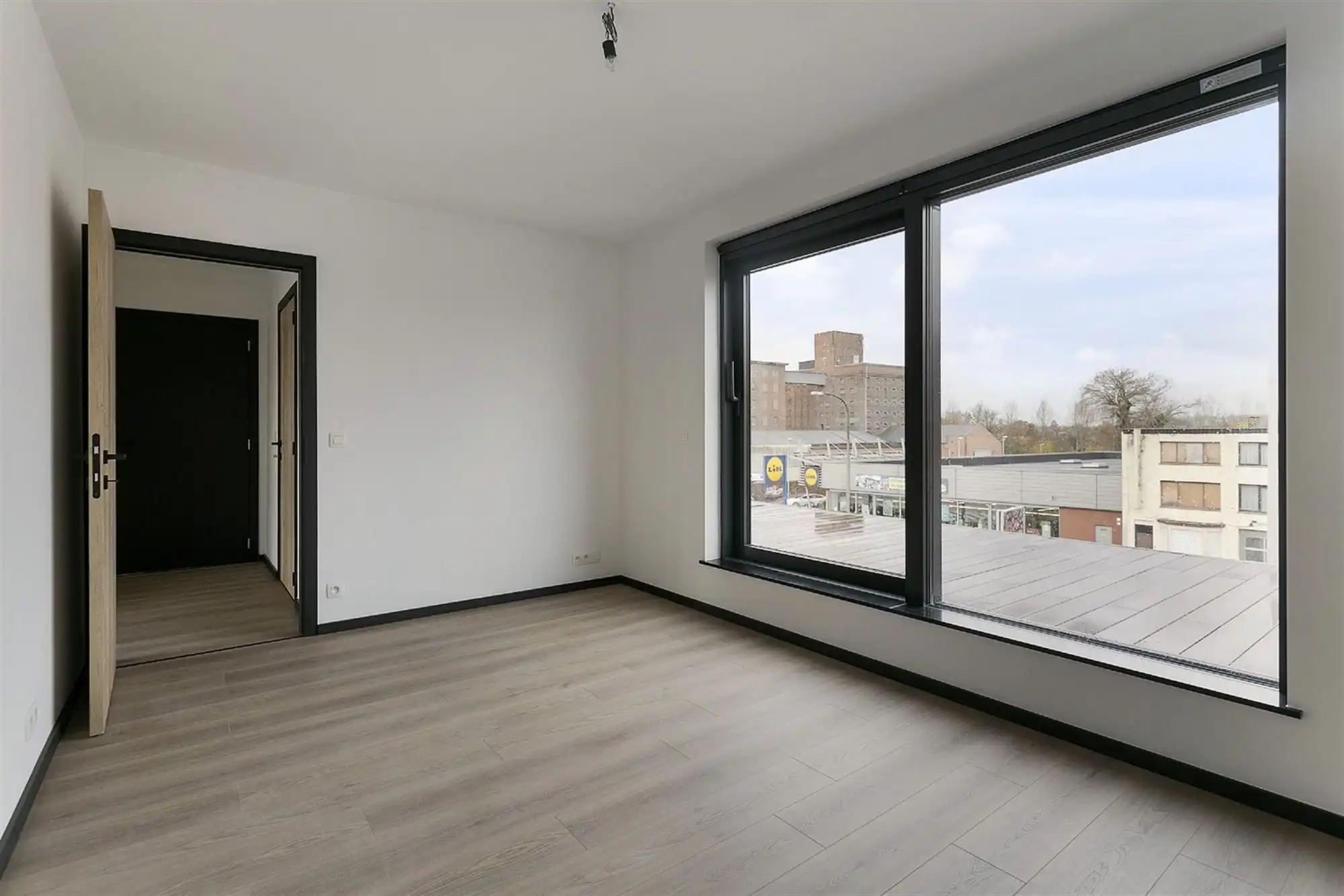 Appartement met 1 slpk en 2 ruime terrassen vlakbij het centrum van Deinze en de mooie Leiestreek foto 12