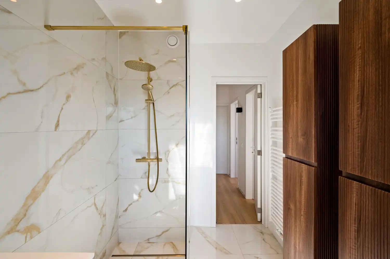 Recent gerenoveerde woning met 3 slaapkamers en zonnige tuin in Hoevenen foto 17