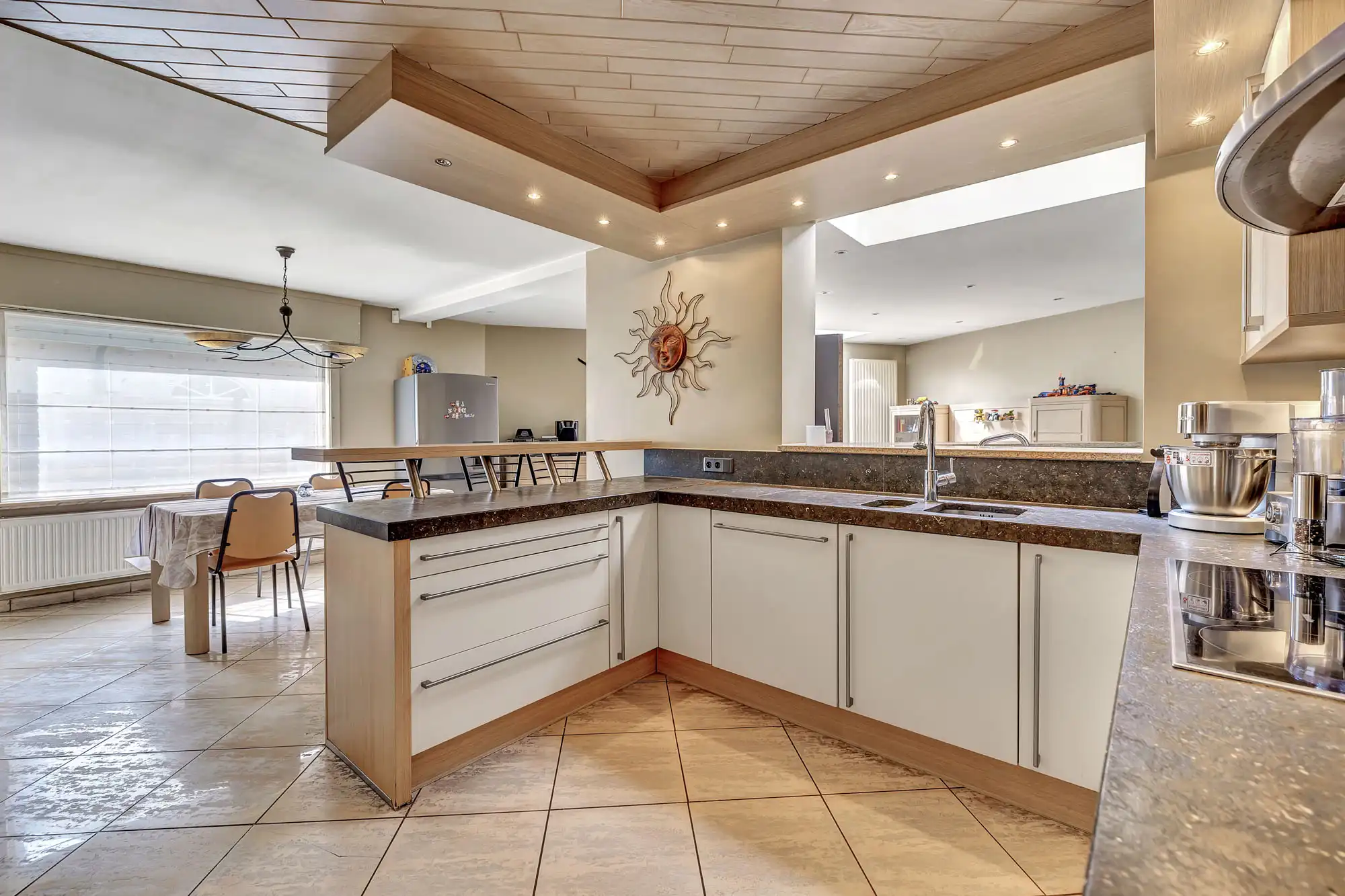 Robuuste HOB met opslagplaats foto 5