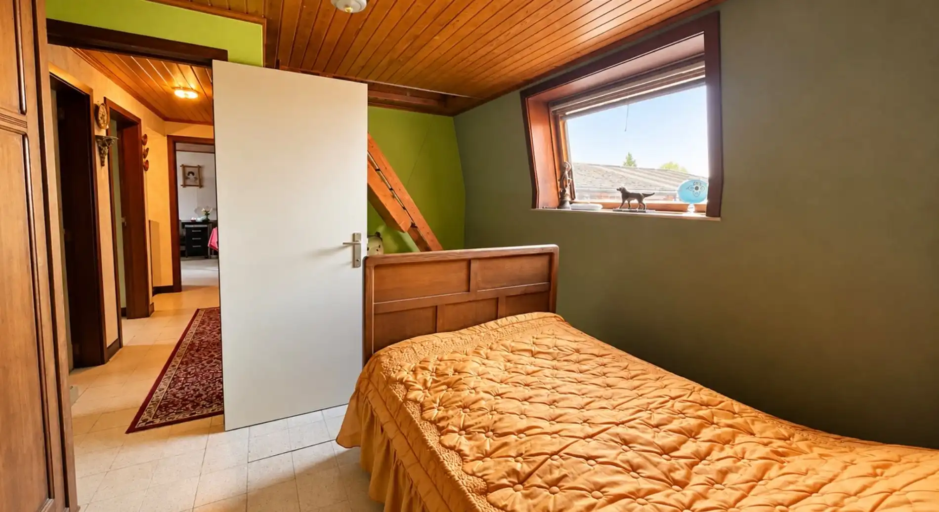 Ruime woning met 5 mogelijke slaapkamers, 2 badkamers, grote garage, ... 641 m² foto 14