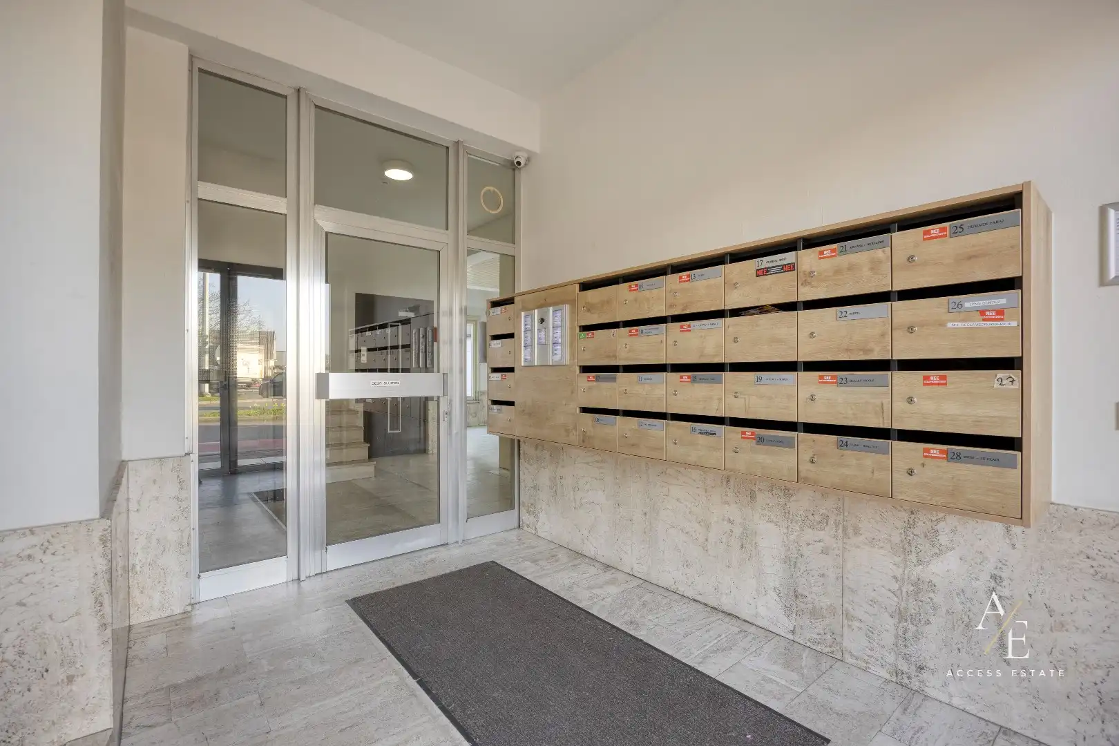 AALST - Vernieuwd appartement met 2 slaapkamers en terras! foto 3