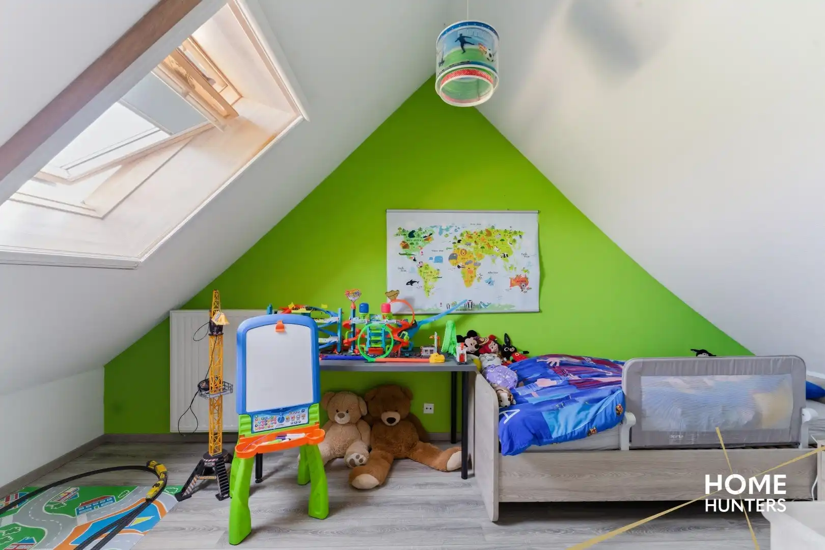 Instapklare hoekwoning in het rustige Leffinge! foto 12