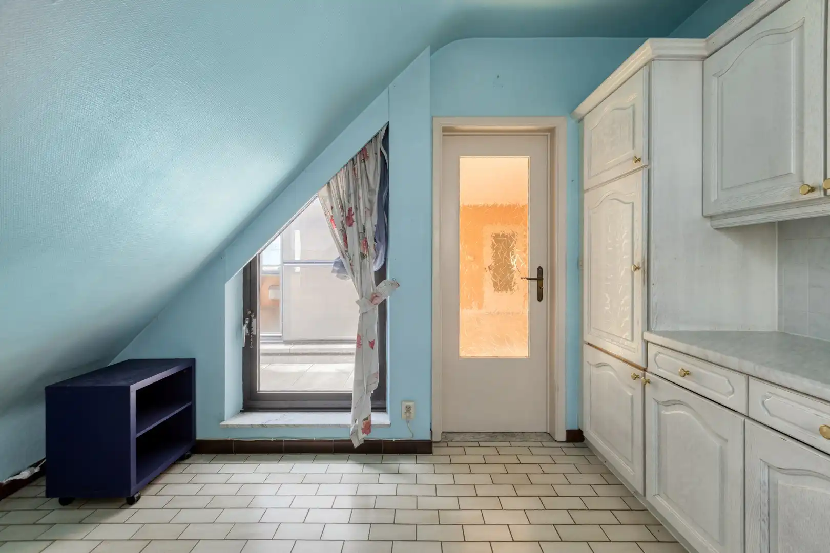 Gezellig en ruim appartement (124m²) met zonneterras en garage - wandelafstand centrum Tongeren foto 8