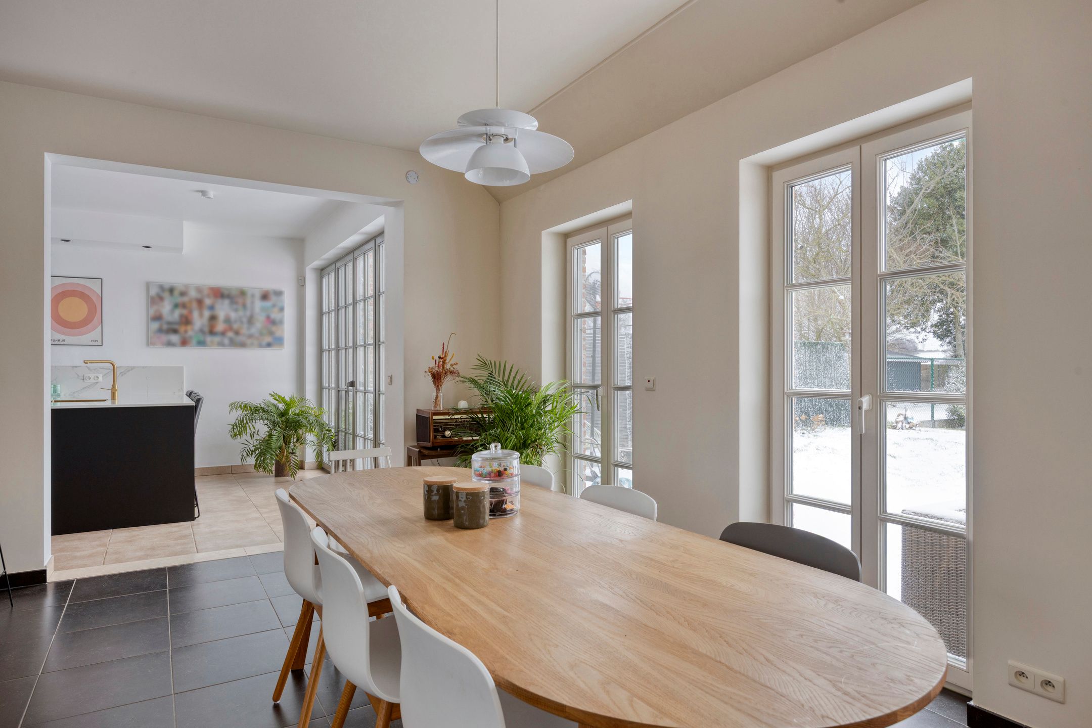 Zeer ruime Kwadraat-woning met 5 slaapkamers en 2 badkamers foto 6