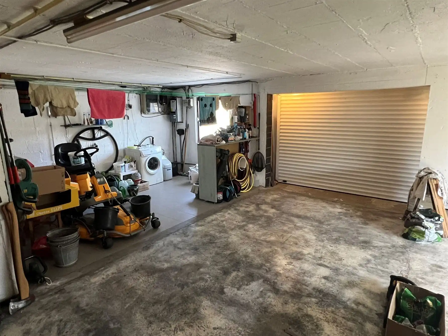 Karaktervolle en ruime villa met prachtige tuin foto 20