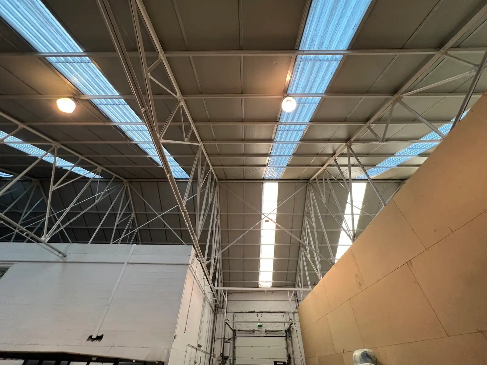 Opslagloods met kantoorfunctie. foto 25