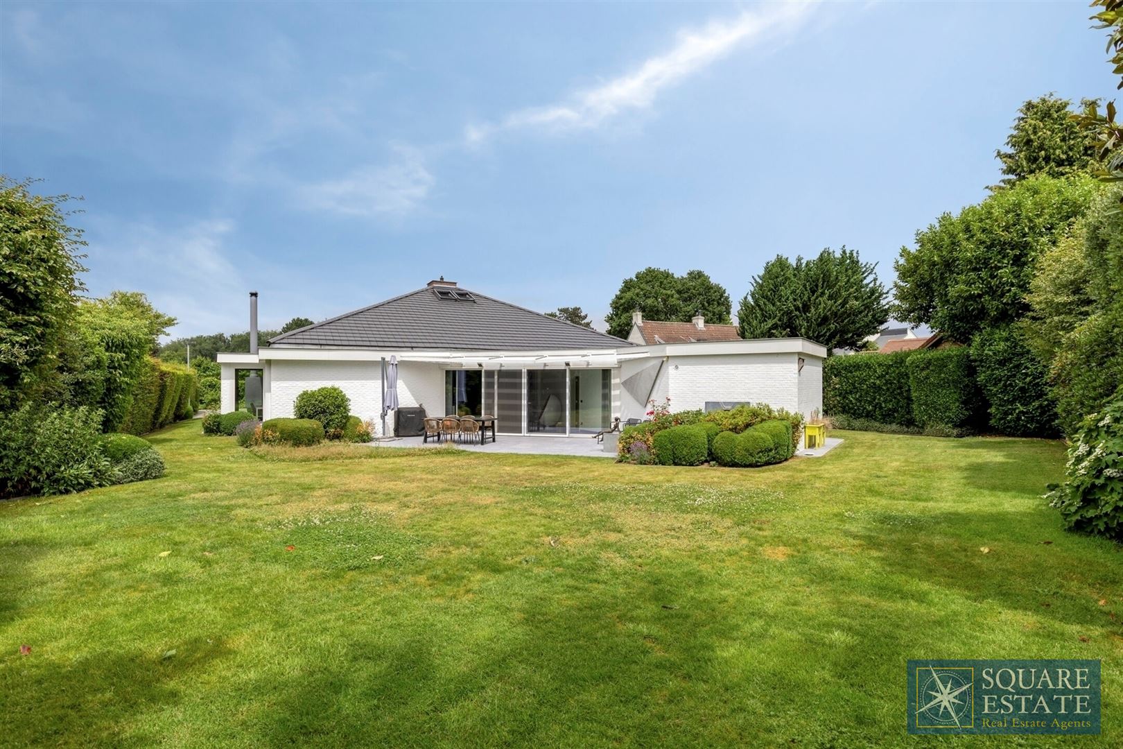 Charmante architectenvilla foto {{pictureIndex}}