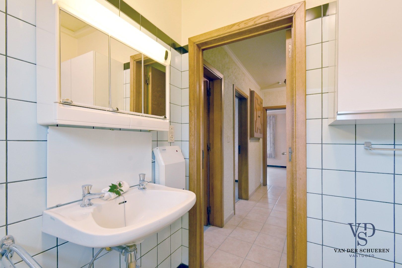 Bungalowwoning met afzonderlijke loods foto 22