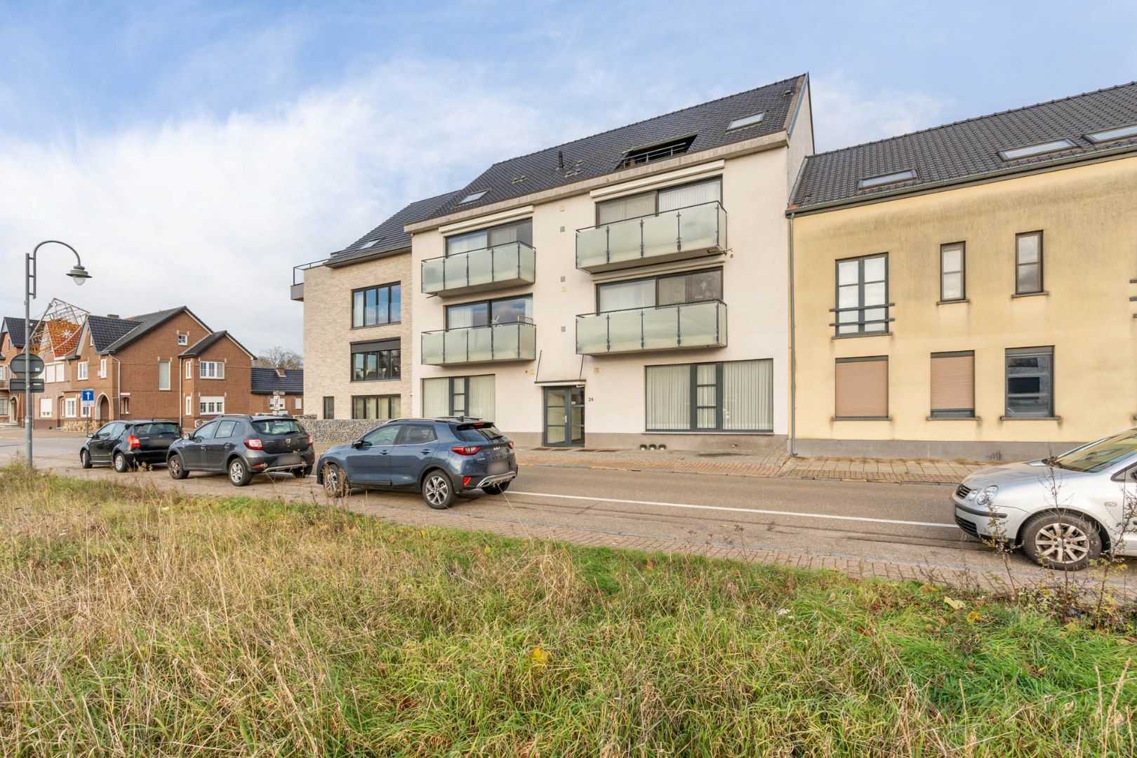 Comfortabel investeringsappartement met 2 slaapkamers en garage, in dorpskern foto 2