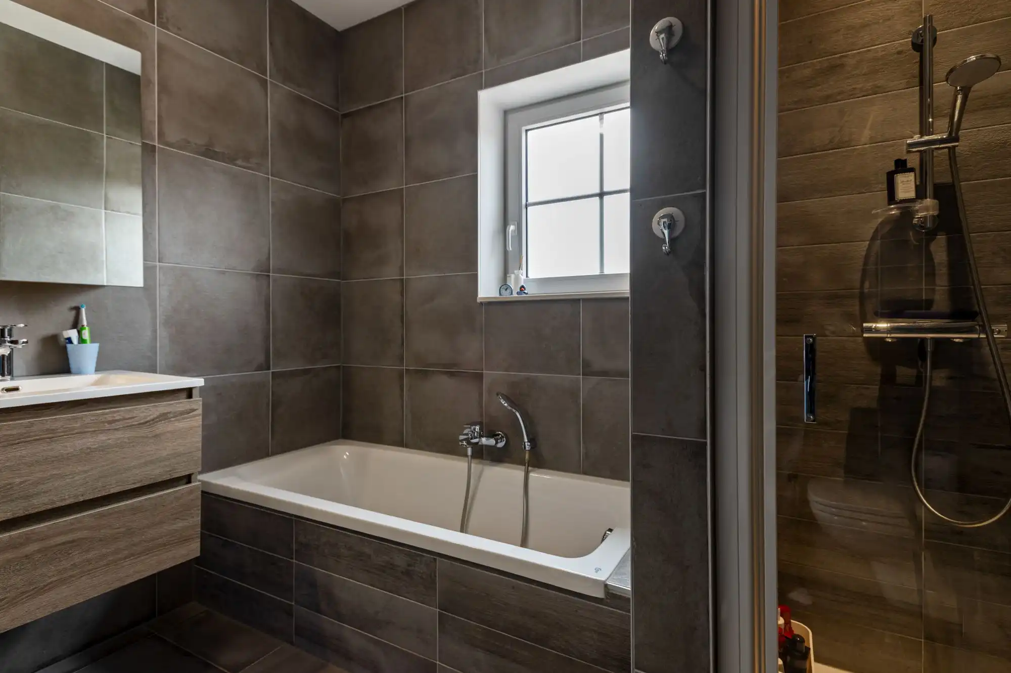 Energiezuinige gezinswoning in een toffe woonwijk in Ekeren! foto 15