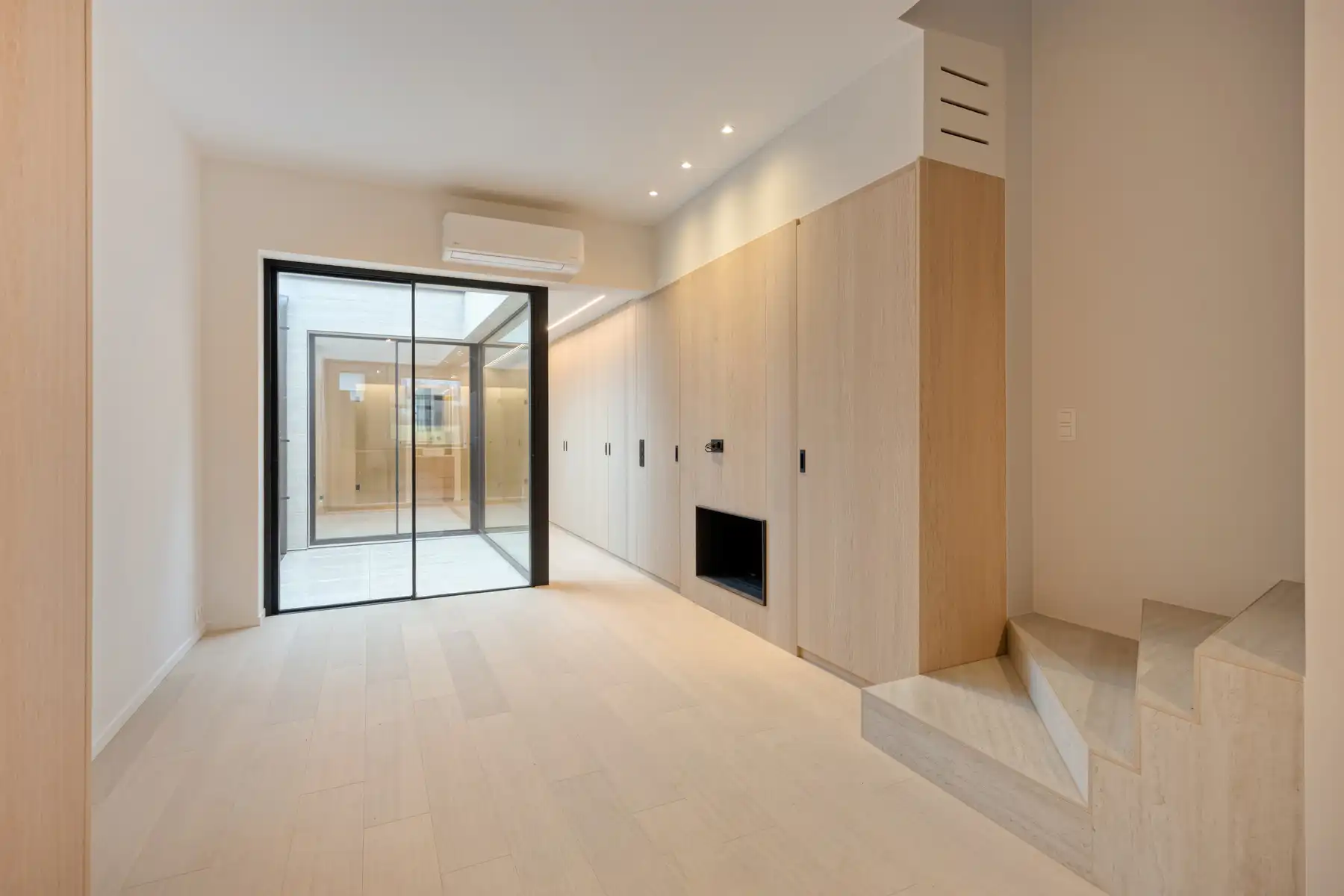 Stijlvol gerenoveerde woning met 3 slaapkamers  foto 6
