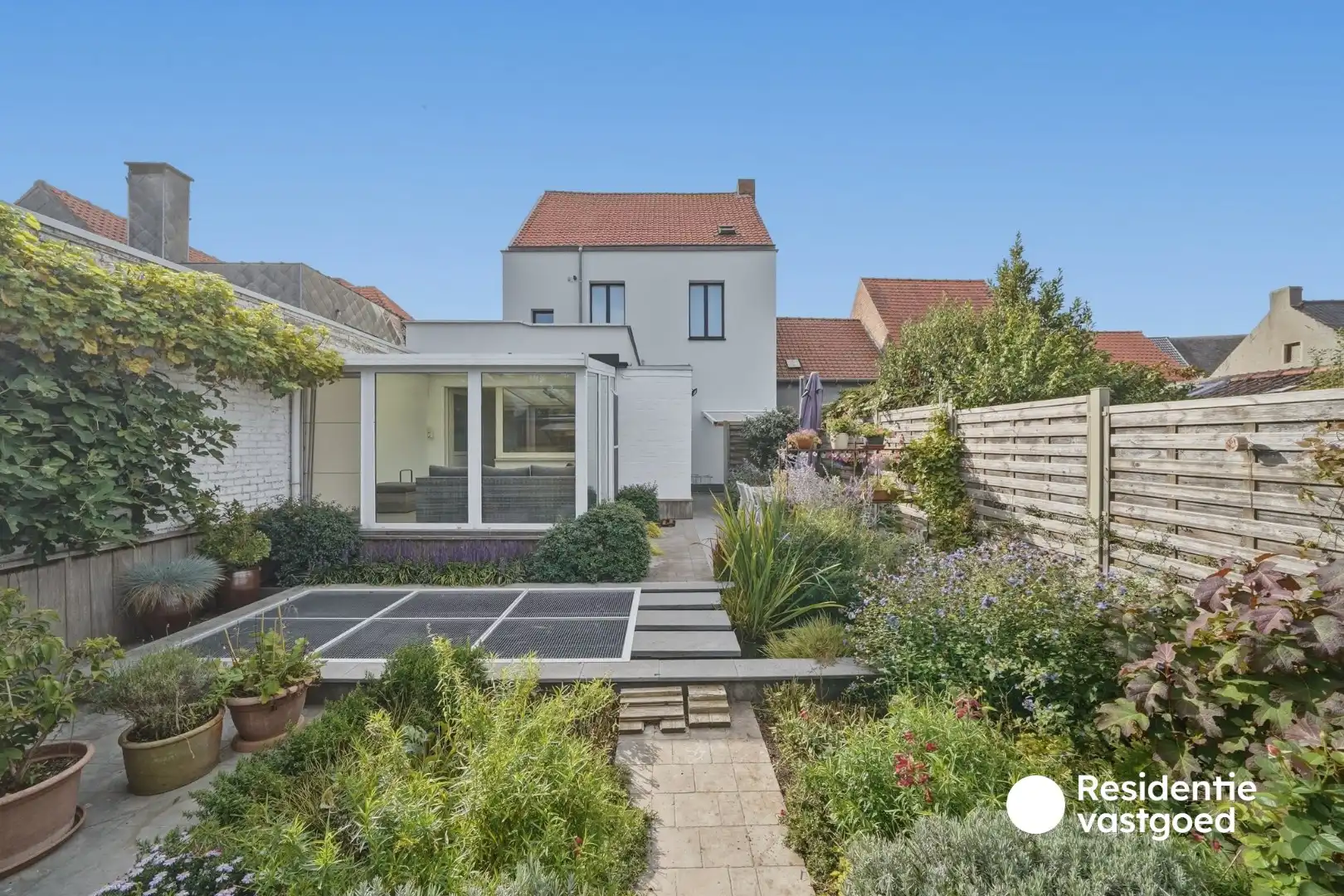 Ruime gezinswoning met 4 slaapkamers, tuin en zonnepanelen in Zandvoorde foto 5