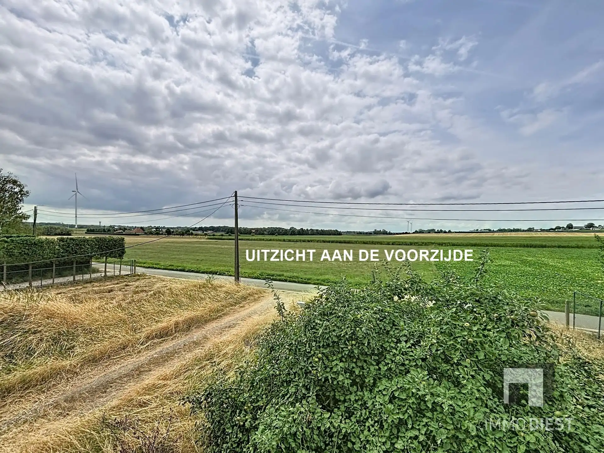 Unieke bouwkans op een riant perceel van 45 are met blijvend vrij uitzicht, midden in het groen én perfecte bereikbaarheid. foto 3