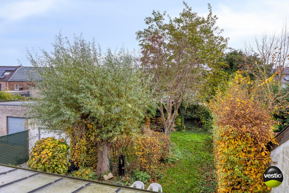 RUSTIG GELEGEN HALF VRIJSTAANDE WONING OP 4A5CA STADSRAND BILZEN. foto 26