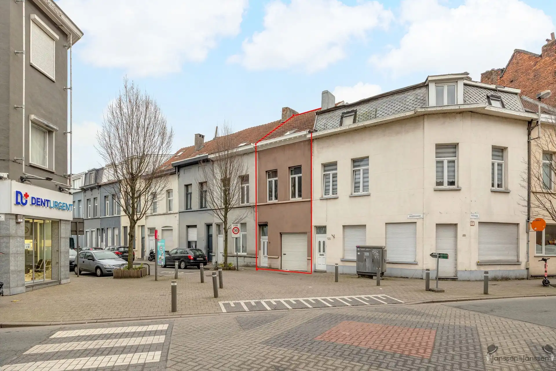 Gerenoveerde woning met modern comfort en gunstig EPC-label B foto {{pictureIndex}}