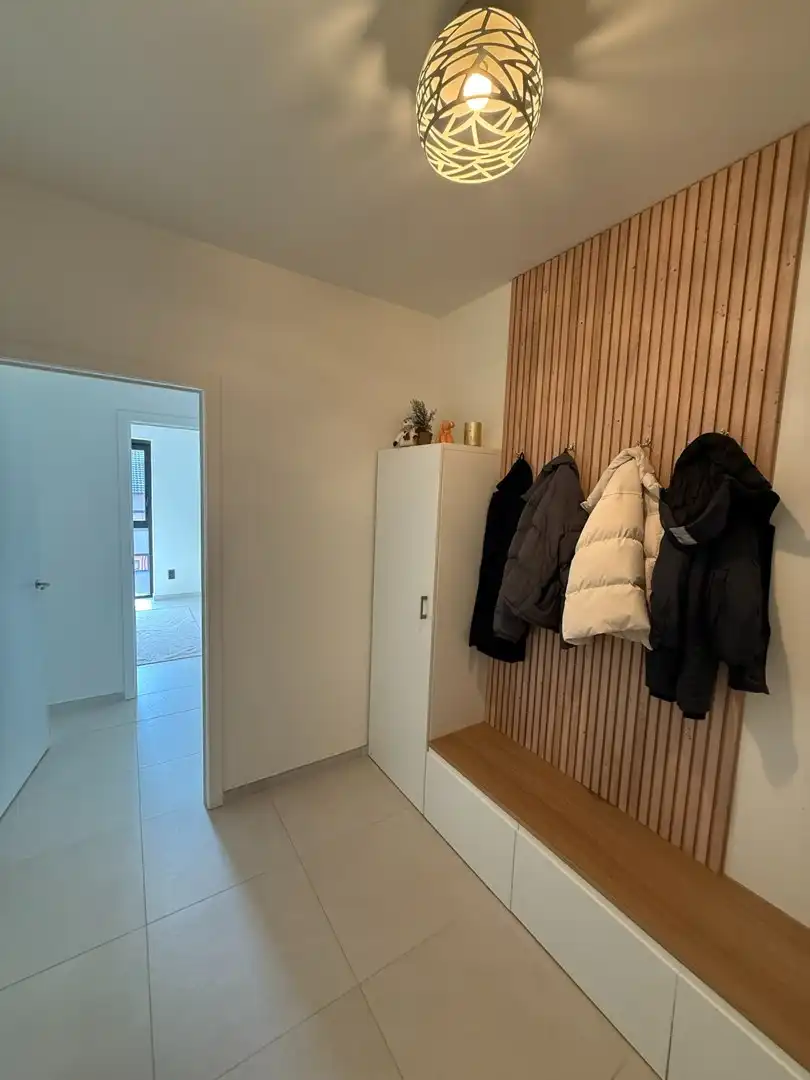 Prachtig instapklaar en energiezuinig appartement met 2 slaapkamers en terras te Pelt. foto 4
